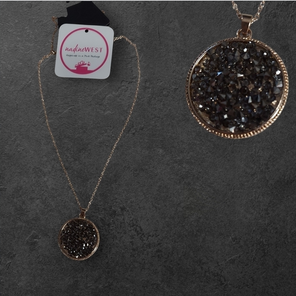 NWT Nadine West Gold Necklace with Faux Hematite Chip Pendant ~30"
